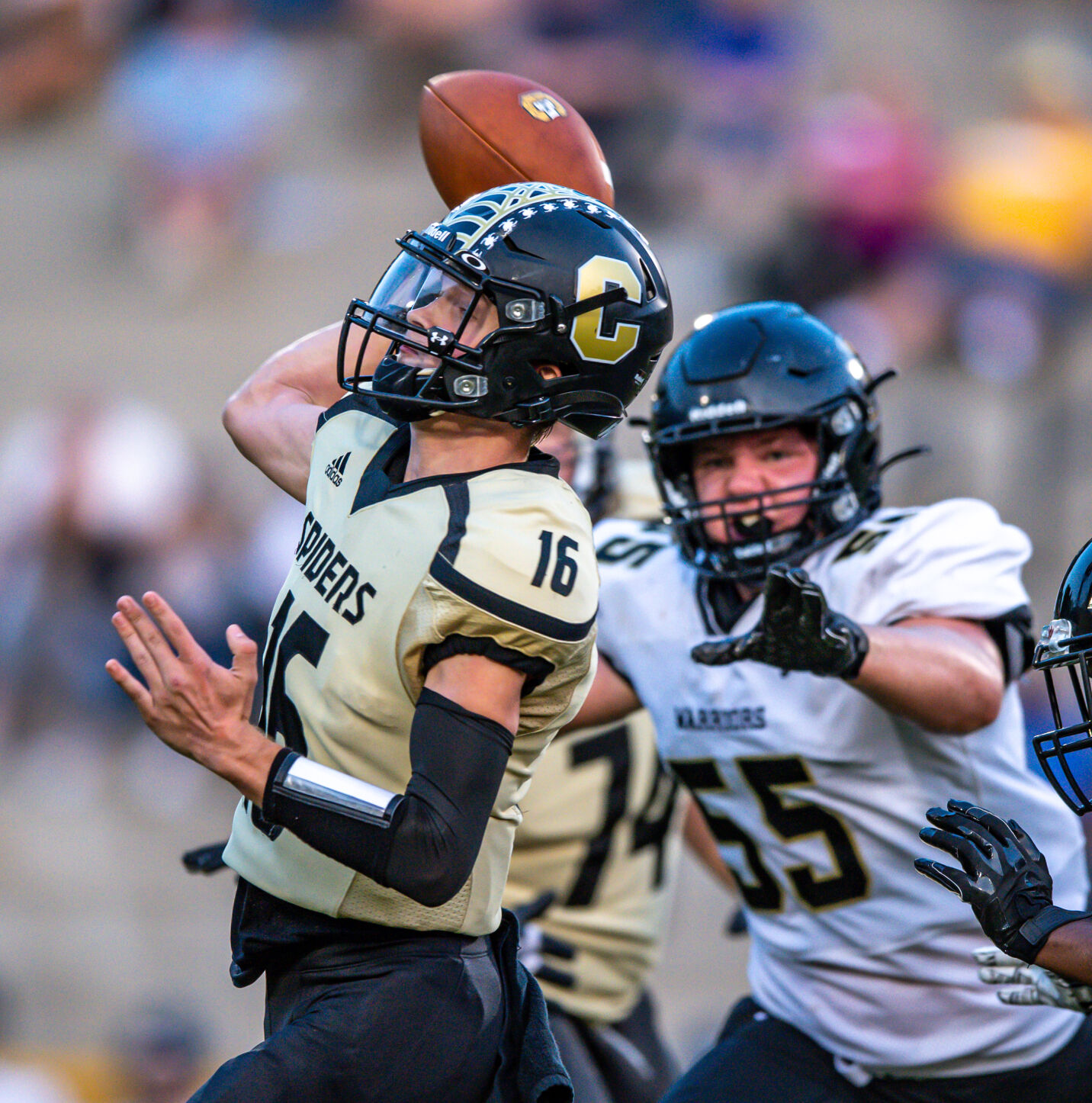 The Warriors dominated the Spiders 49-21.